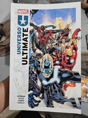Hq universo ultimate Marvel quadrinho
