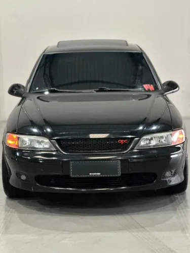 Chevrolet Vectra CD 2.2 16V / 2.0 16V Mec./aut. 2000