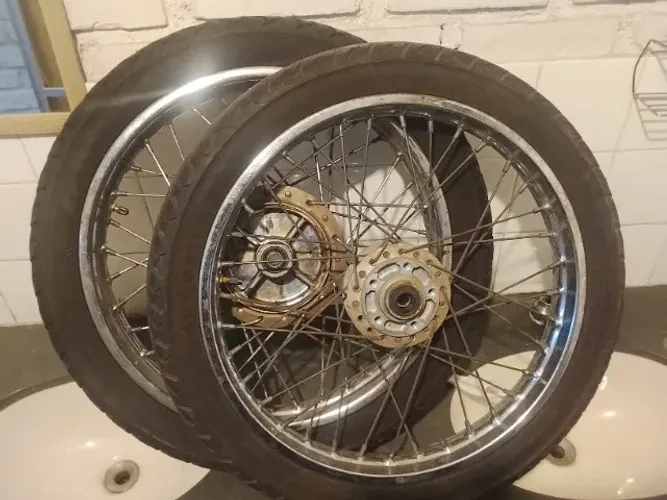 Par de Rodas FaN 150 