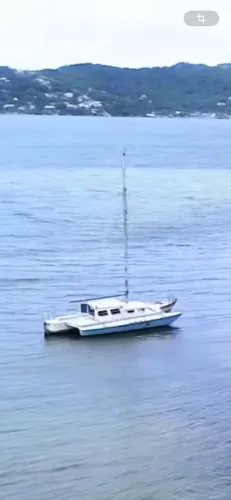 Trimarã Ondina - Barco à Vela com estabilizador duplo