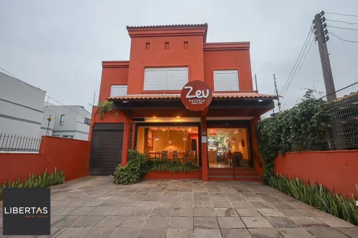 Casa Comercial a venda no bairro Cristo Redentor
