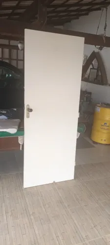 Portas de madeira  80,70 e 60 cm