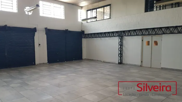 Pavilhão em Porto Alegre, no bairro Vila Jardim, para venda