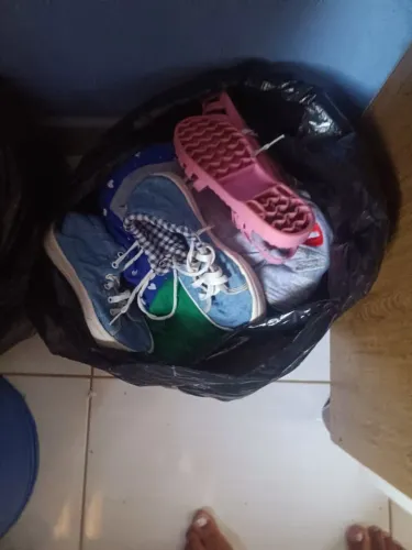 Doação de roupa infantil menina