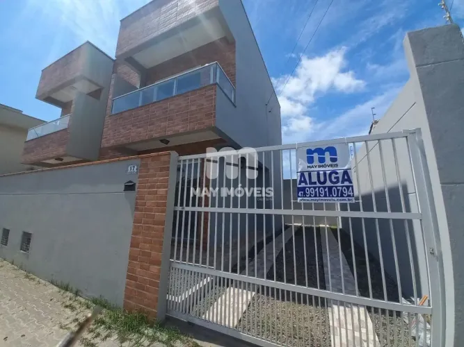 Sobrado com 02 dormitórios, próximo ao mar, localizado na praia, em Navegantes/SC