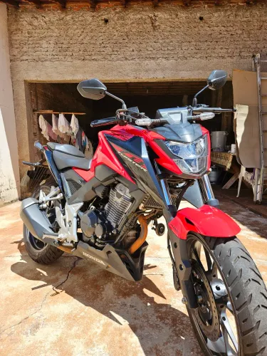 CB 300F TWISTTER