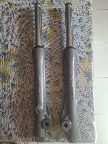 Par de Bengalas Originais Honda Biz 125/ES 2015 para Freio a Tambor 