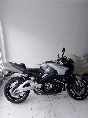 Suzuki B-king