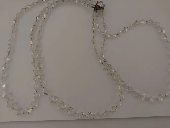 Colar de Cristal com pedra ?Aurora Boreal? 