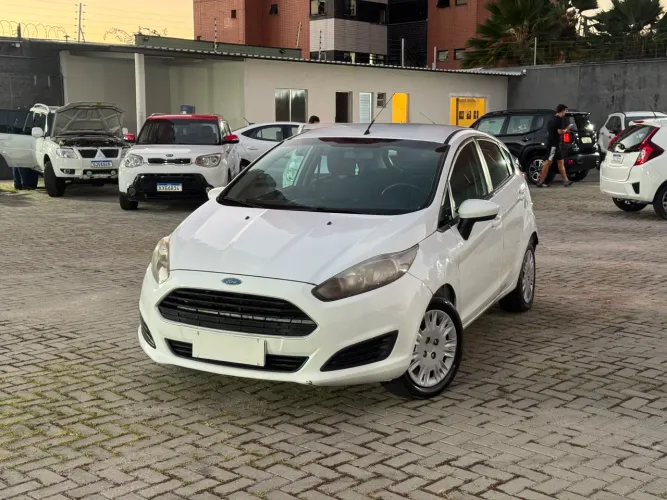 Ford Fiesta 1.5 16V Flex Mec. 5P 2014
