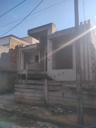 Vendo casa inacabada em Cruzilia