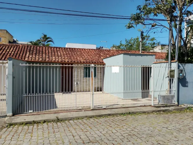 Imóvel para venda tem 100 metros quadrados com 2 quartos