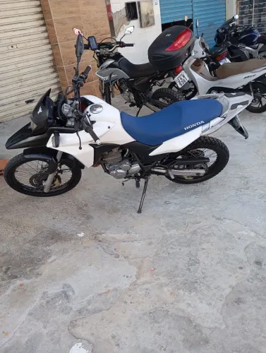 XRE 300