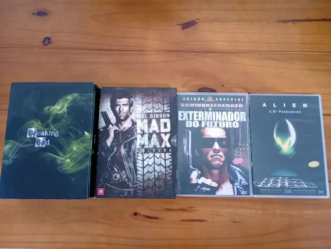 Lote de dvds originais funcionando perfeitamente 