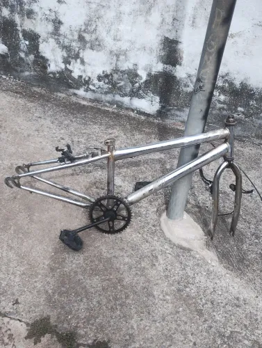 Quadro de bicicleta aro 24 cromado 