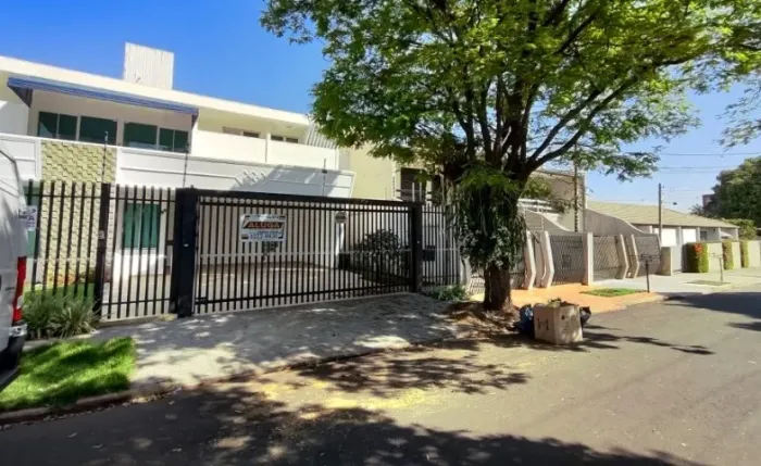 Sobrado para alugar com 4 quartos no Jardim Social próximo a Av Cerro Azul