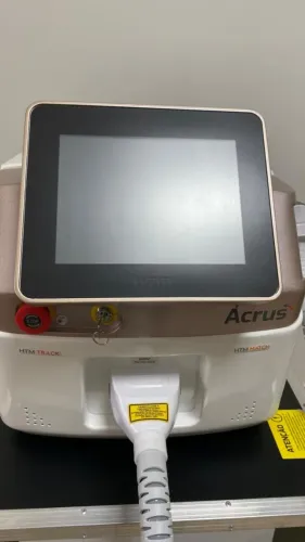 Vendo, Troco por Carro, Parcelo Cartão - HTM Ácrus Laser de Depilação