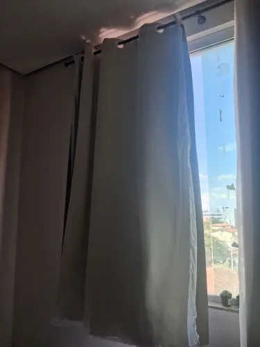Cortina blecaute com varão