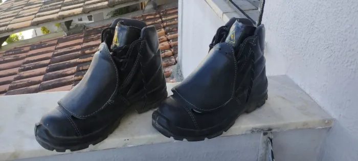 Bota de segurança bico duro