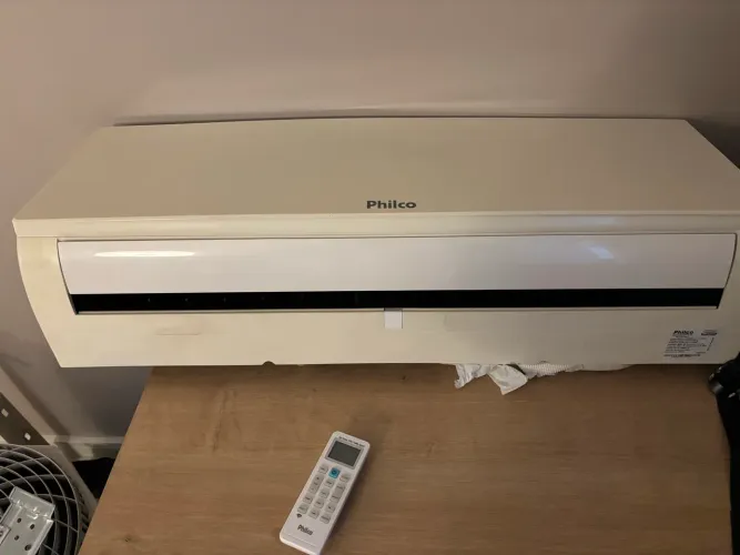Ar condicionado 12000 BTUs - Frio 220v
