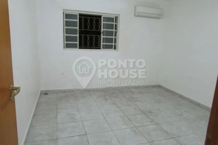 Sobrado para locação com 5 salas e 1 vaga no Bairro da Vila Mariana
