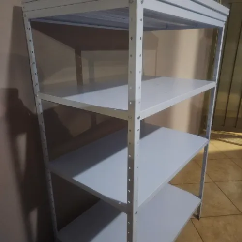 Estante reforçada 90cmx 55cm. Altura 150cm