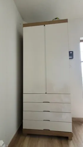 Guarda-roupa/módulo de solteiro de 90 cm com 2 portas + 4 gavetas