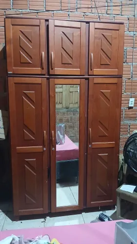 Vende-se guardar roupa