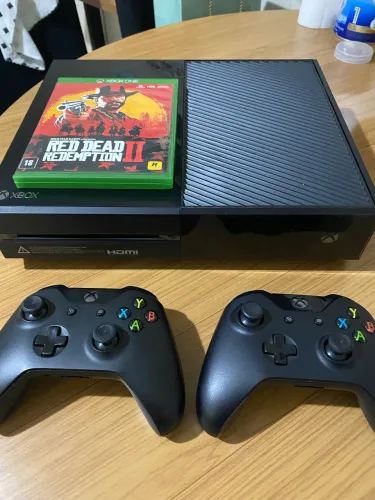 Xbox One 512G dois controles e 01 jogo