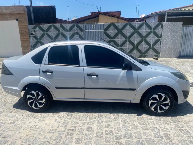 Ford Fiesta Sed. 1.6 8V Flex 4P 2011