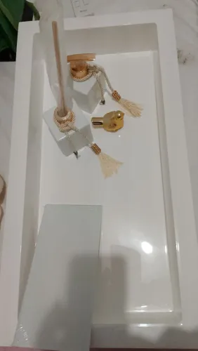 Vendo enfeite de banheiro c/nicho adesivo.