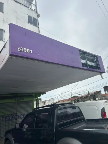 VENDO TESTA EM ACRÍLICO /COMERCIO 