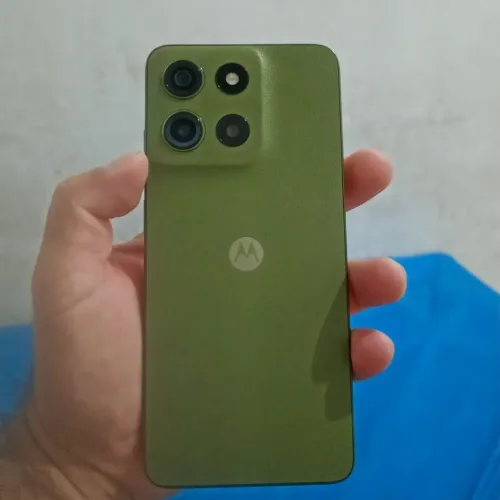 Vende se um celular motog15bem conservado