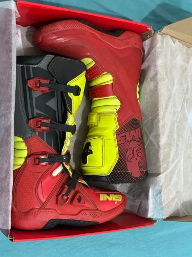 Bota para trilha ims red fluor n 42
