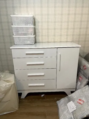 Cômoda Retro Lisa 1 Porta 4 Gavetas 100% Mdf
