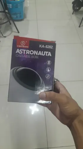 Astronauta caixa de som com carga rápida controle de toque