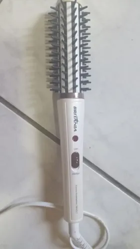 Escova alisadora e modeladora