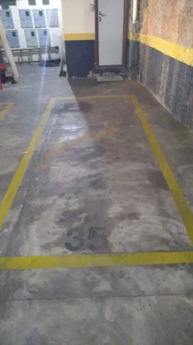Vaga de garagem em prédio comercial no Buritis.