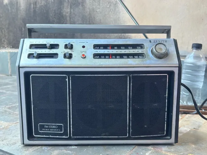 Radio Zenith Funcionando