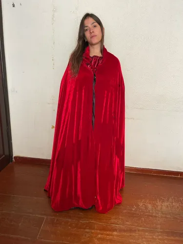Capa vermelha de veludo/capa de exu