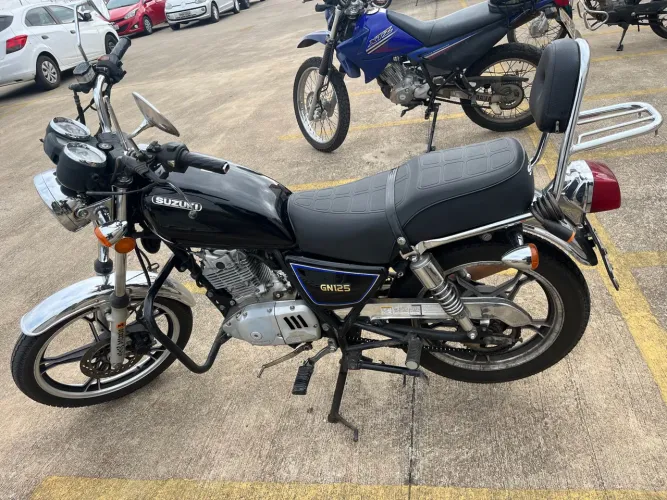 Suzuki Intruder 125