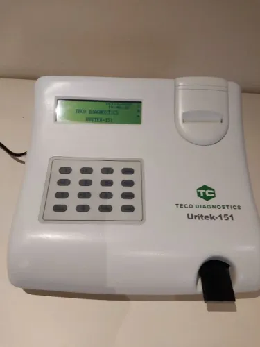 Analisador De Urina Uritek 151  Na Caixa, com defeito na alimentação de tiras 