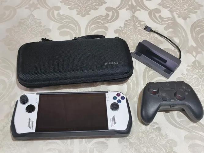 ASUS ROG Ally Z1 Extreme + Dock HDMI + Controle Gamesir Sem Fio