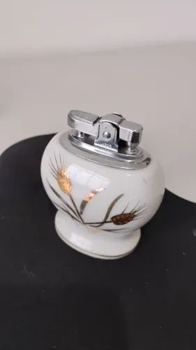 ISQUEIRO DE MESA