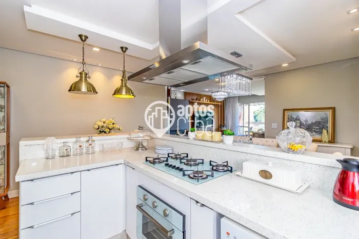 Apartamento mobiliado, com 3 quartos sendo uma suíte, com 105 m², no Boa Vista - Curitiba/