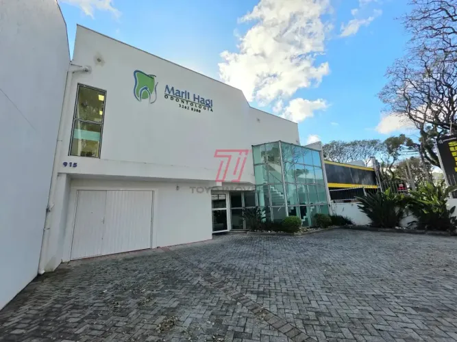 Imóvel Comercial de Alto Padrão + Casa Integrada | Ponto Estratégico no Tarumã (Zoneamento