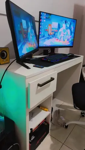 Vendo mesa em MDF nenhuma avaria
