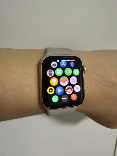APPLE WATCH SE 40MM - GOLD (ORIGINAL) 