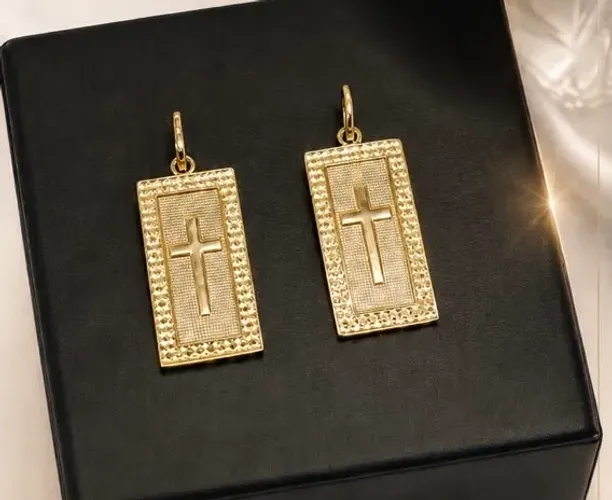 Pingente Placa Crucifixo em Ouro 18k 750