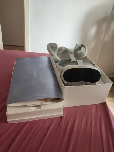 Óculos de Realidade Virtual Vr Pico 4 128 gb Branco